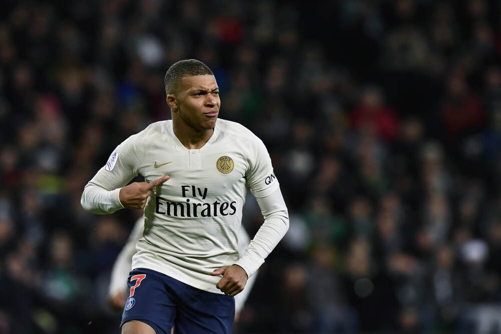 罗振宇跨年演讲展望未来, 鸿蒙生态发展印证智能时代